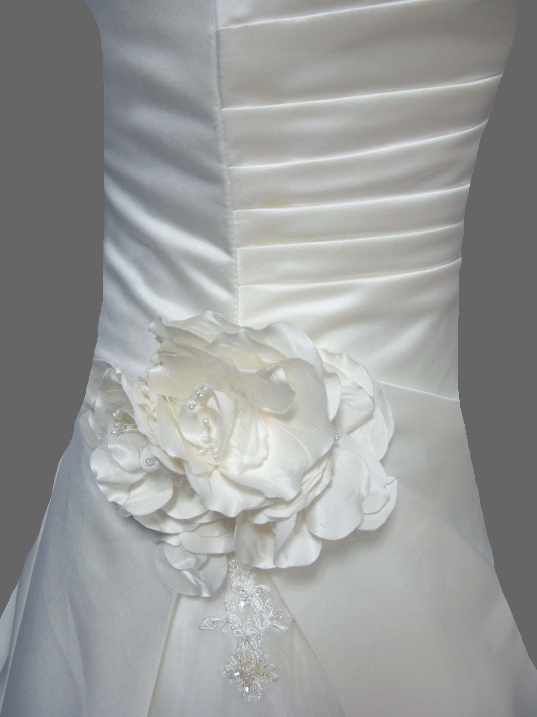 Elegant Scoop Neckline Satin with Lace A-ling Wedding Dress