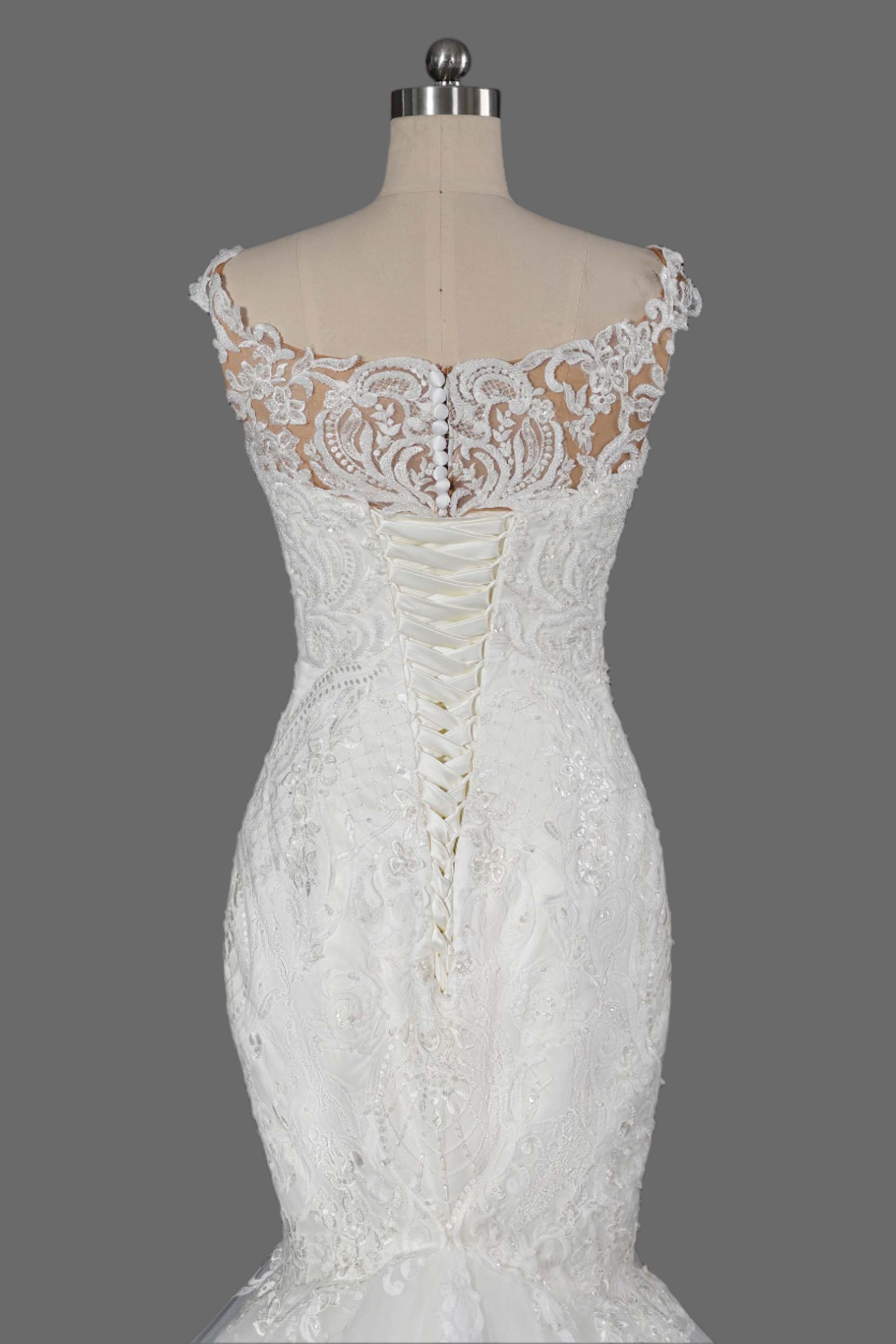 Beaded Lace Applique Tulle Mermaid Wedding Dress