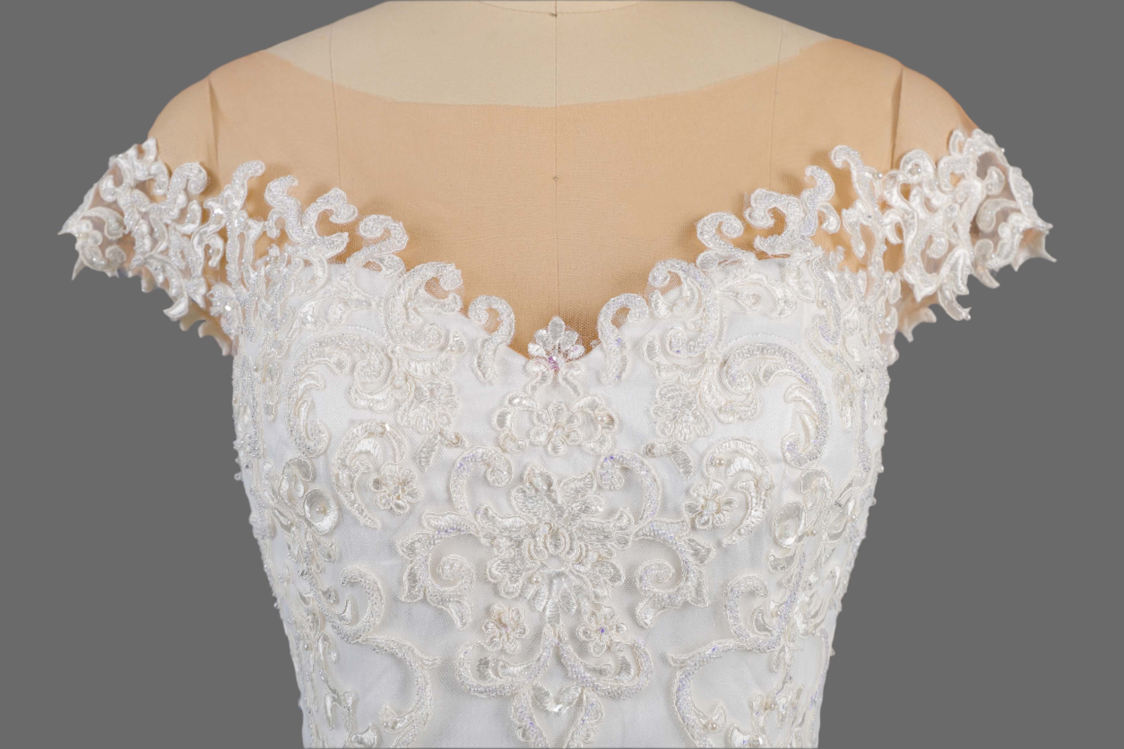 Elegant Lace Mermaid Wedding Dress with Illusion Sleeves