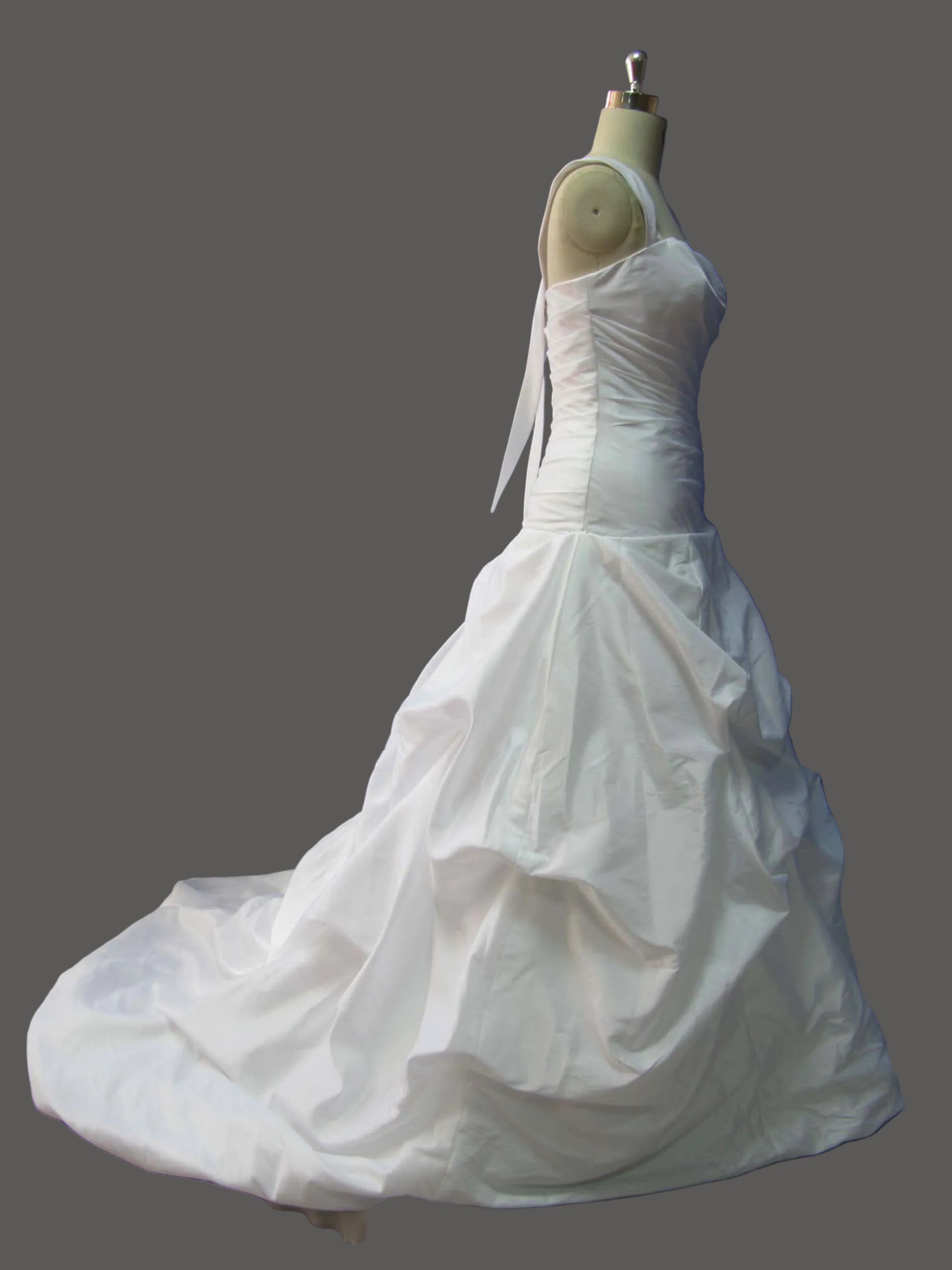 Elegant Ruched Mermaid Wedding Dress with Pickup Skirt - Strapless Bridal Gown