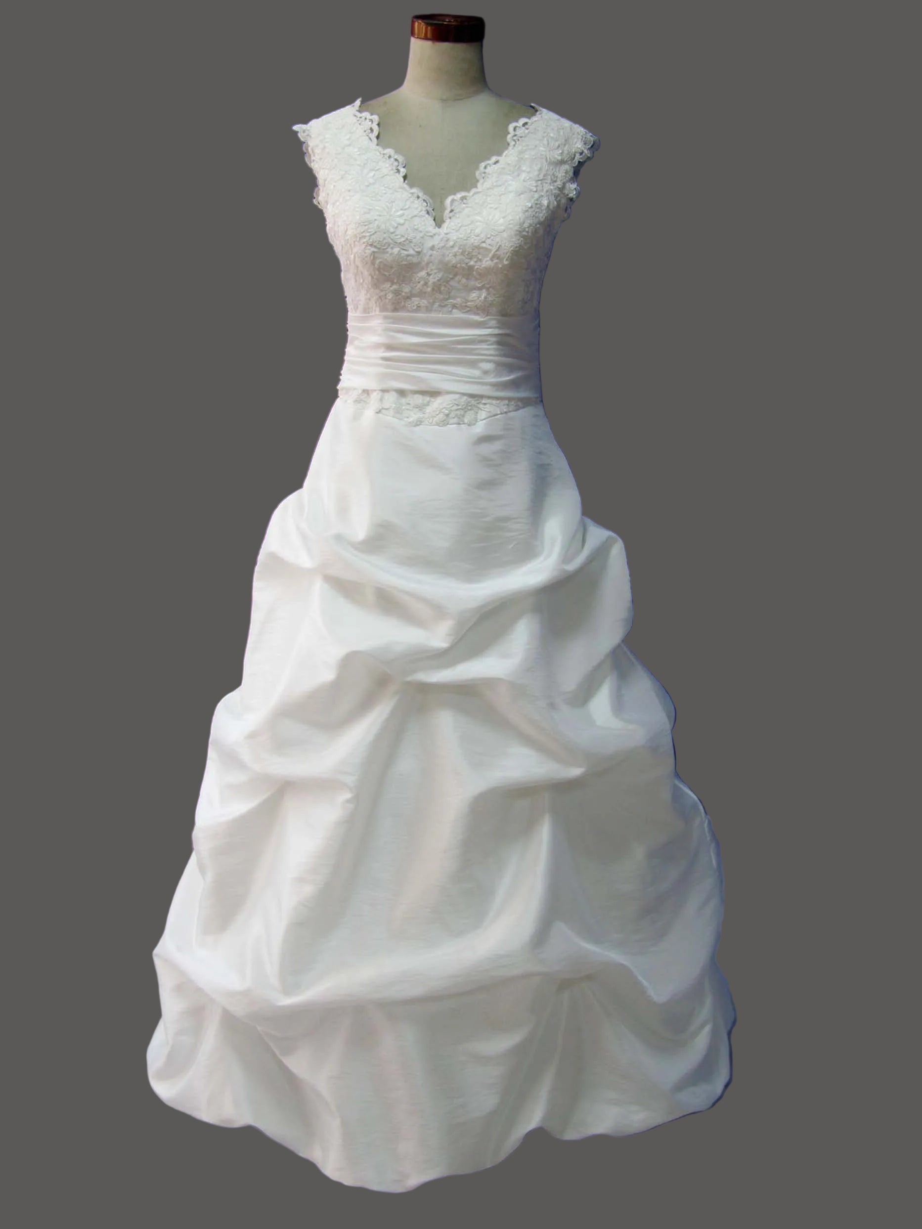 Elegant V-Neck Lace Wedding Dress with Ruched Waist and Tiered Ballgown Skirt