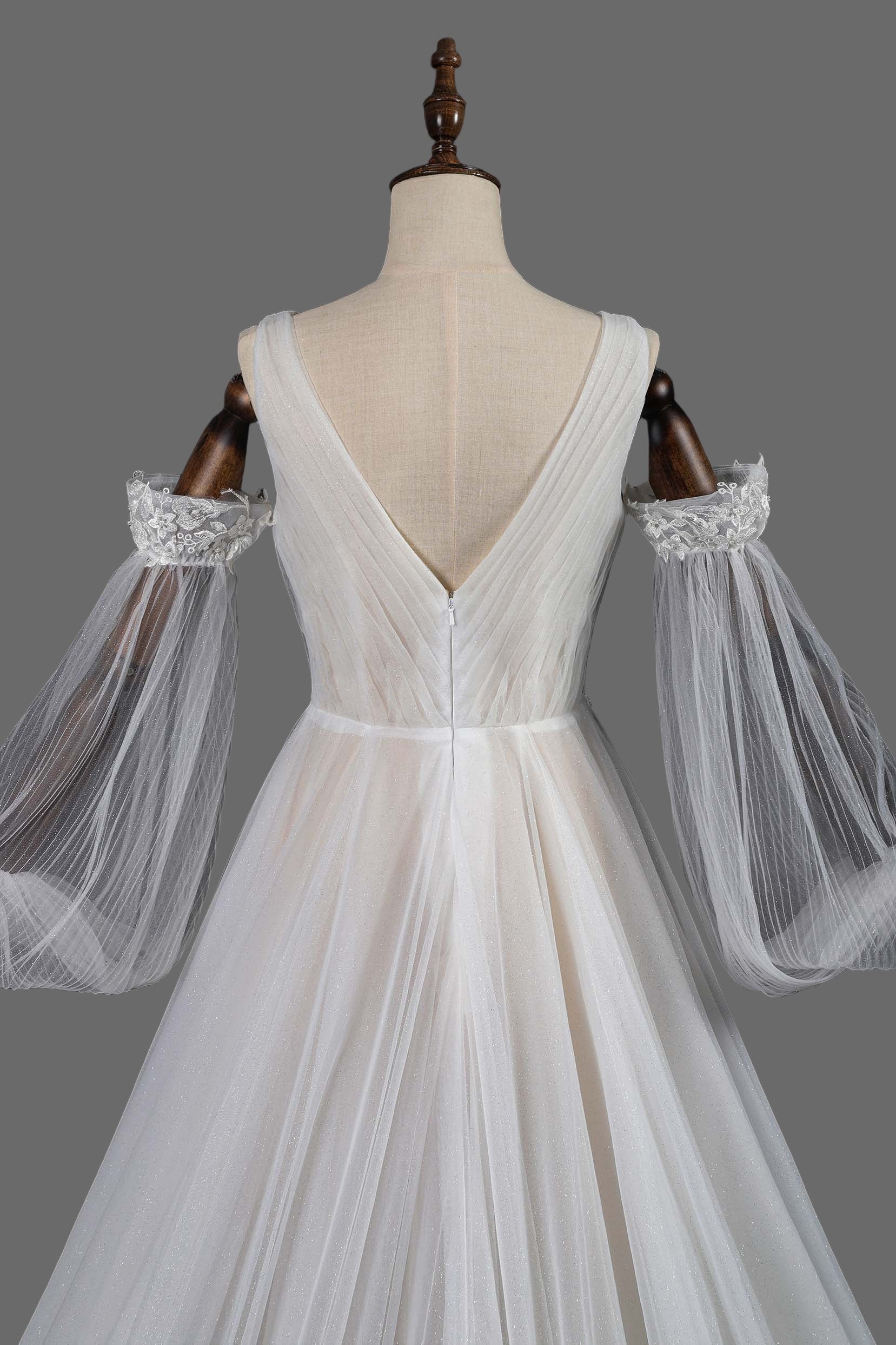 Ethereal V-Neck Ballgown Wedding Dress with Detachable Off-Shoulder Tulle Sleeves