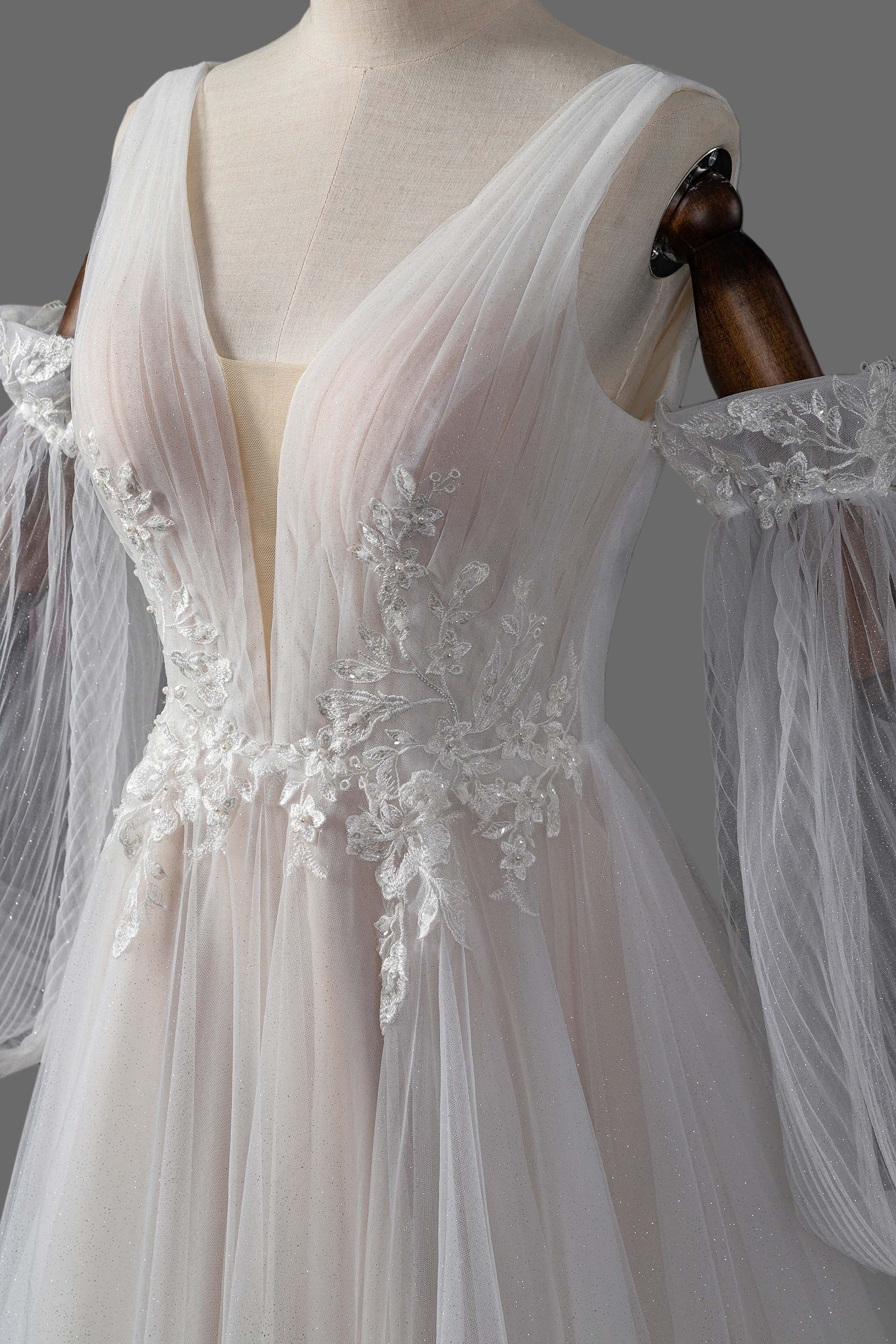 Ethereal V-Neck Ballgown Wedding Dress with Detachable Off-Shoulder Tulle Sleeves