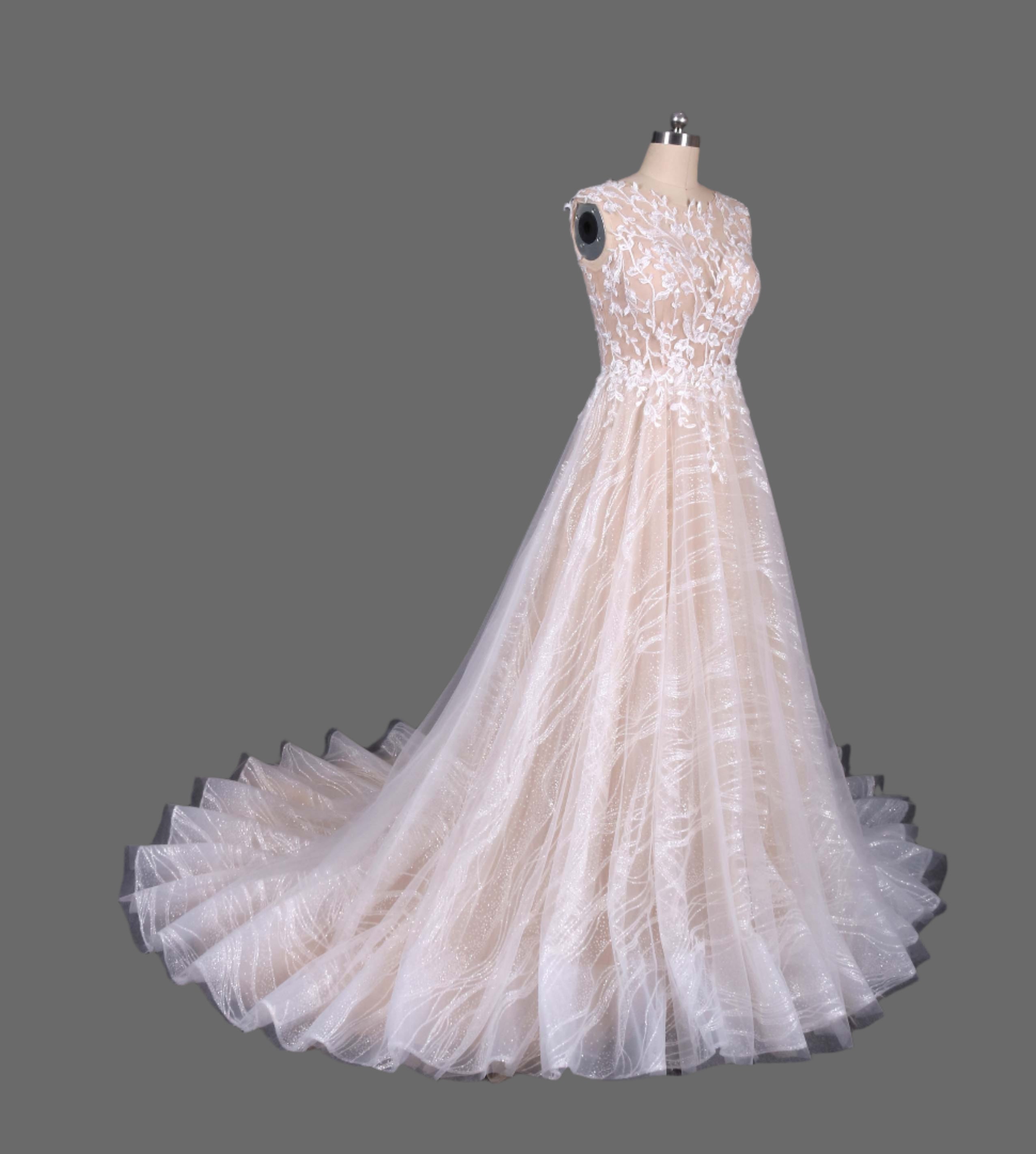 Exquisite A-line Tulle Sleeveless Wedding Dress with Chapel Train