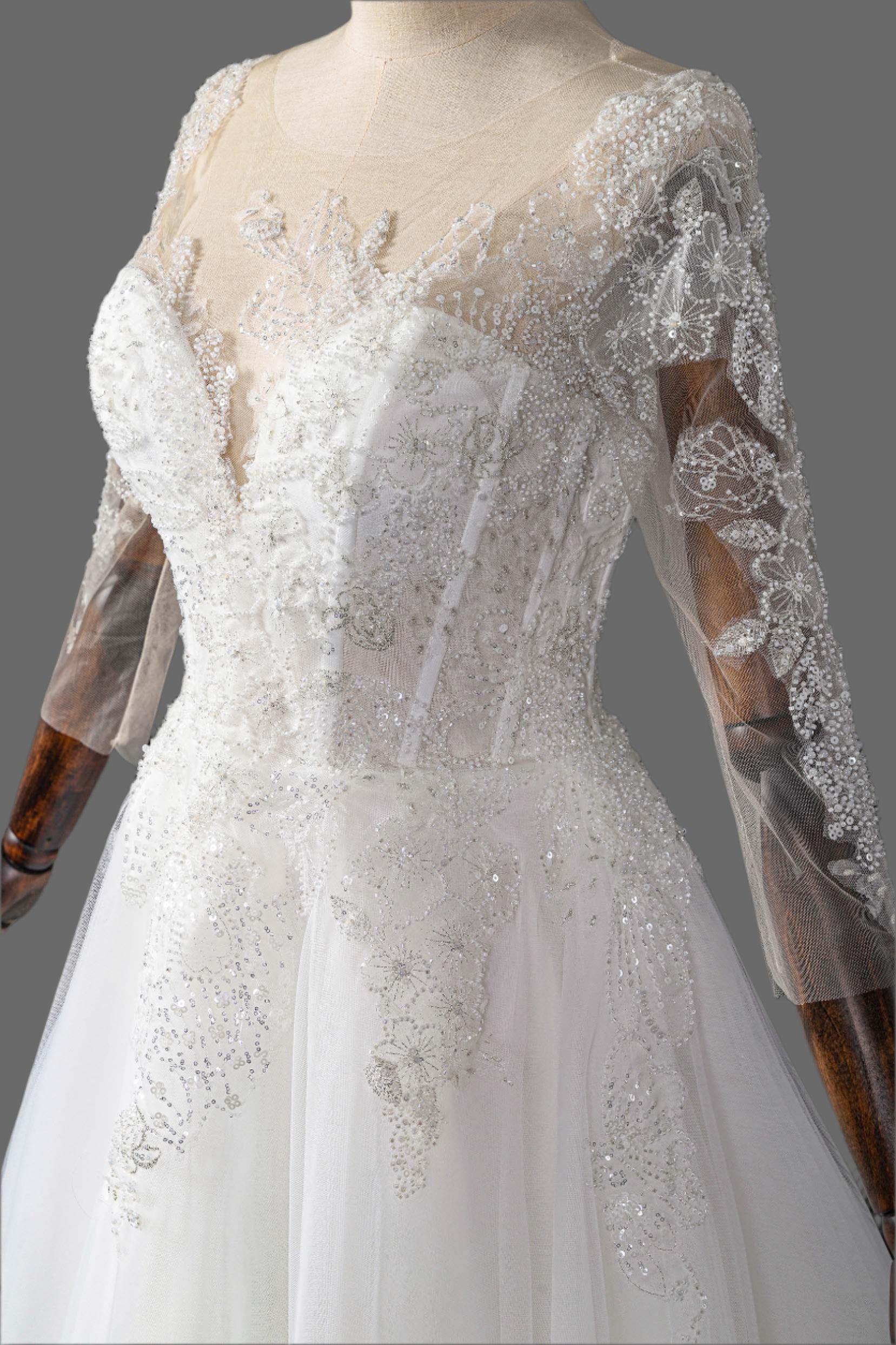 Hot Sale A-Line Tulle Beaded Wedding Dress