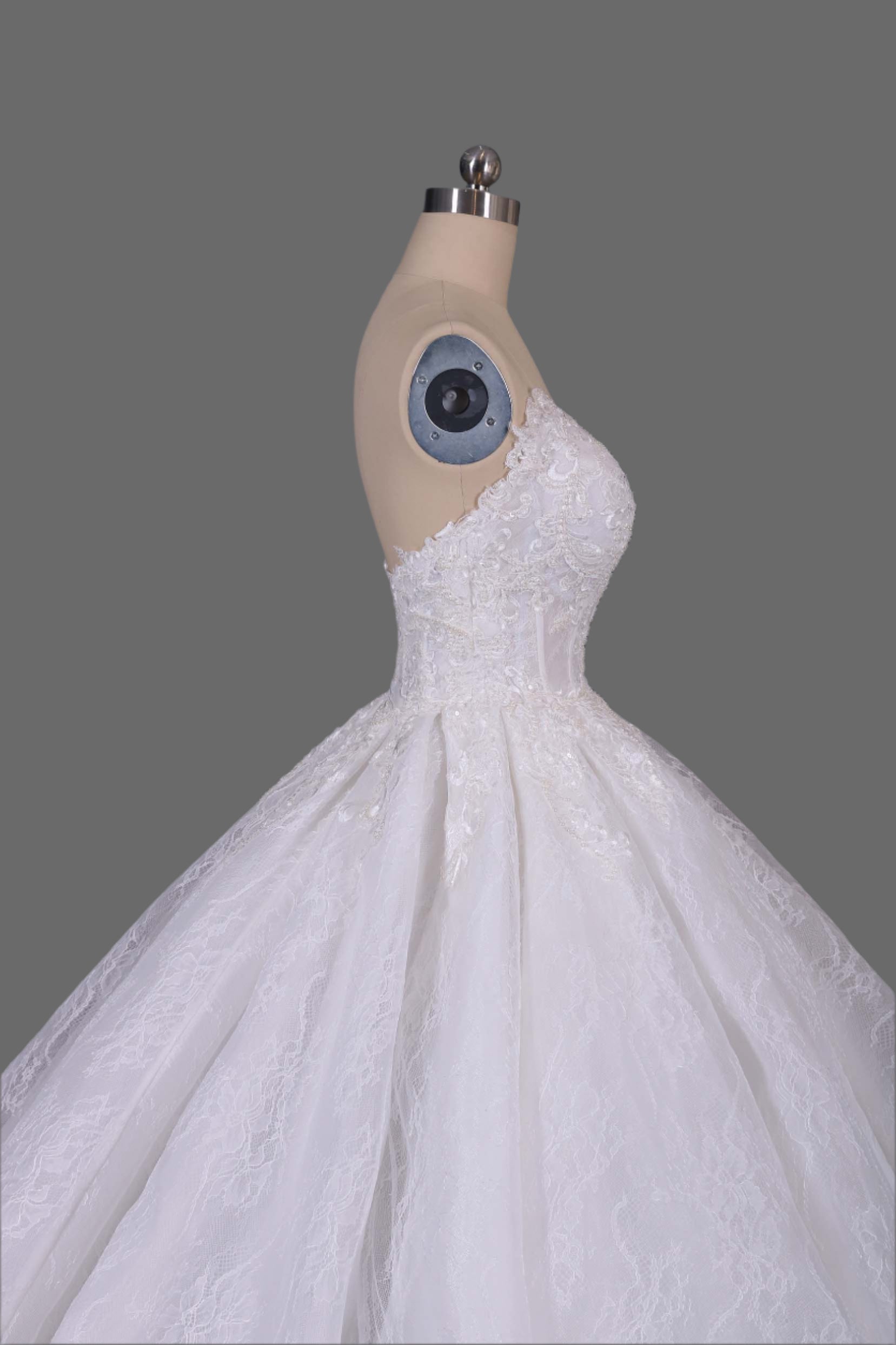 Hot Sale Ball Gown Lace appliques Wedding Dress