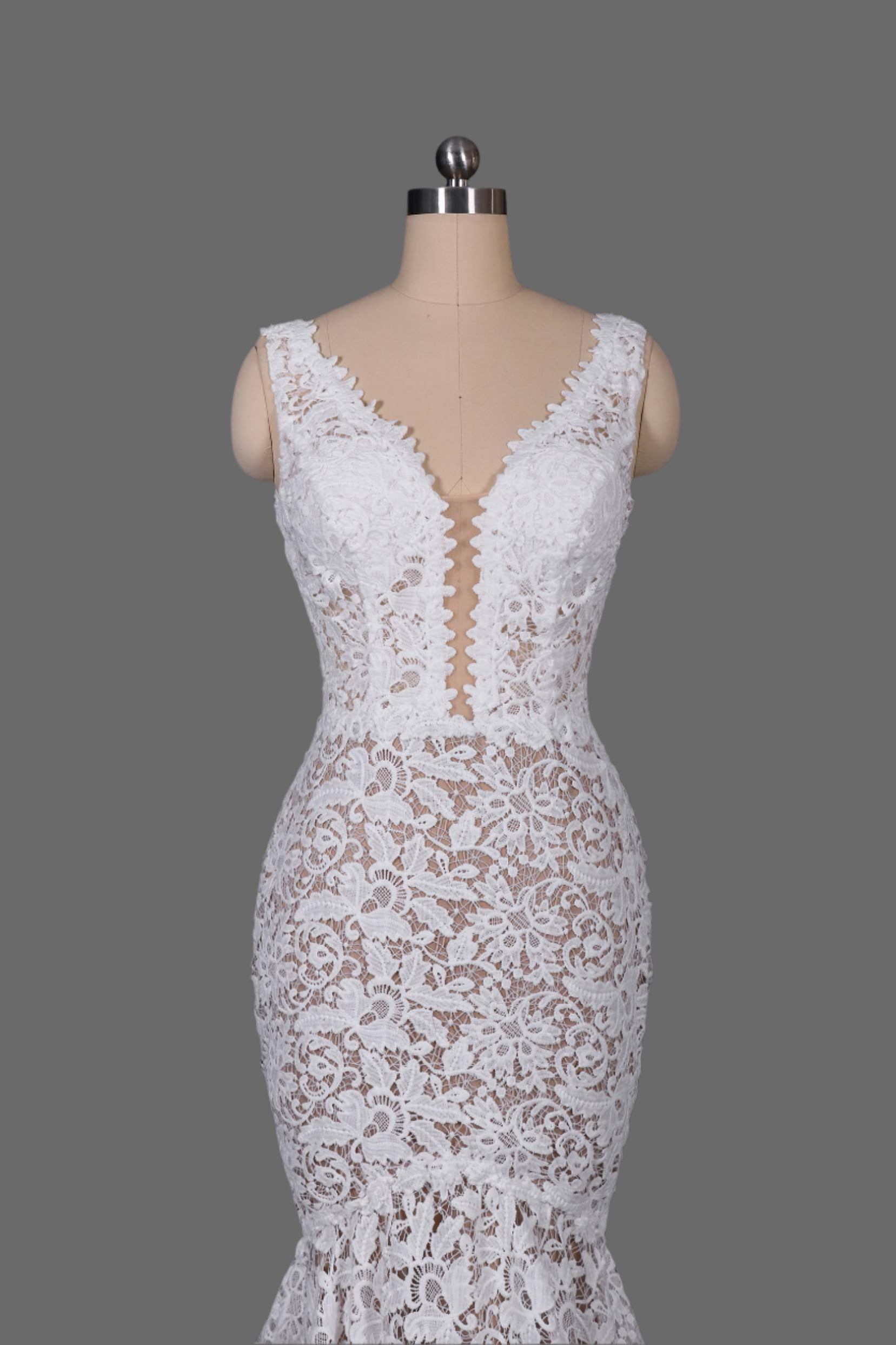 Ivory Lace Mermaid Wedding Dress V-Neck Sleeveless Bridal Gown Court Train