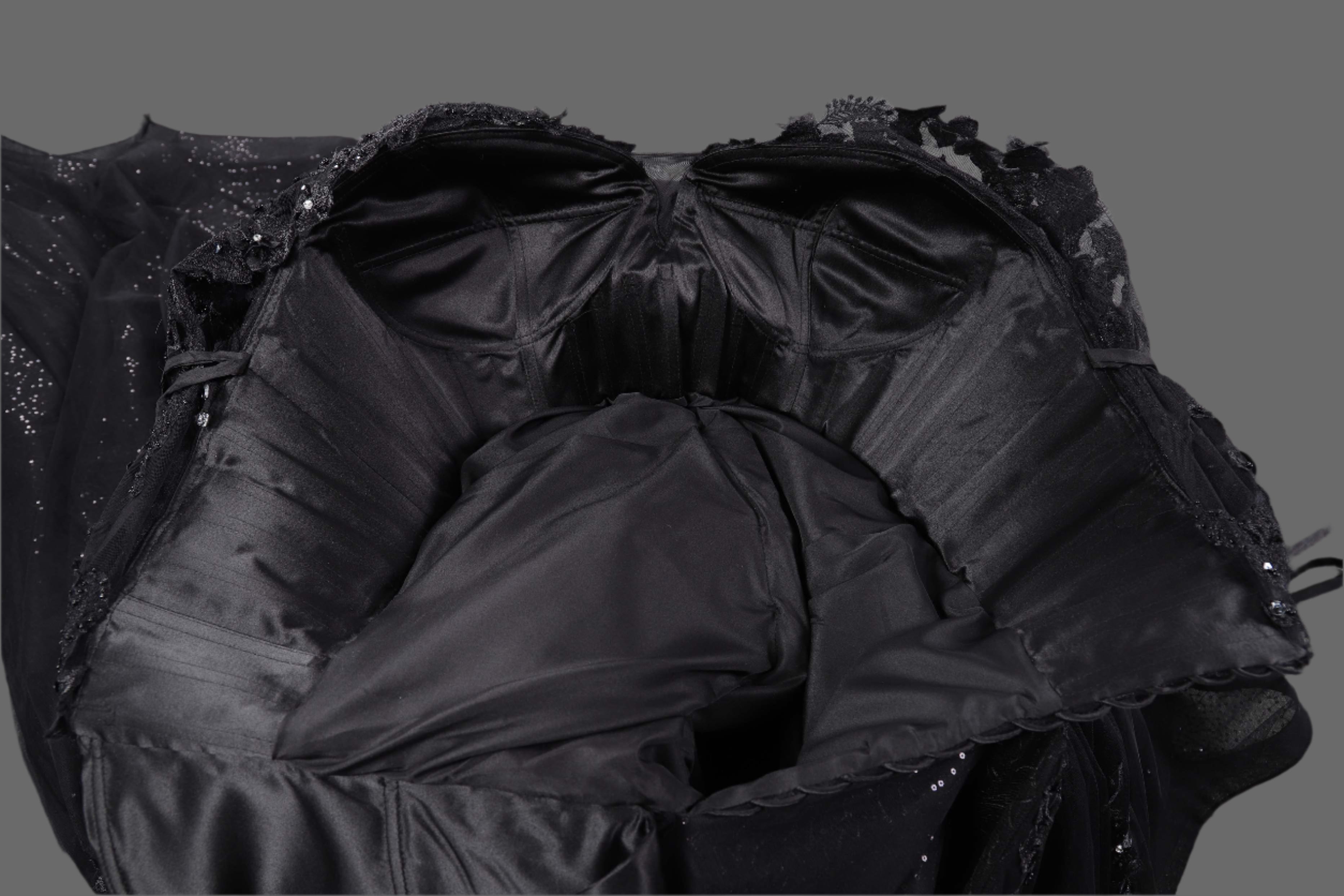 Luxury Black Ball Gown Wedding Dress with Sequins - V-Neck Long Sleeve Lace Appliqué