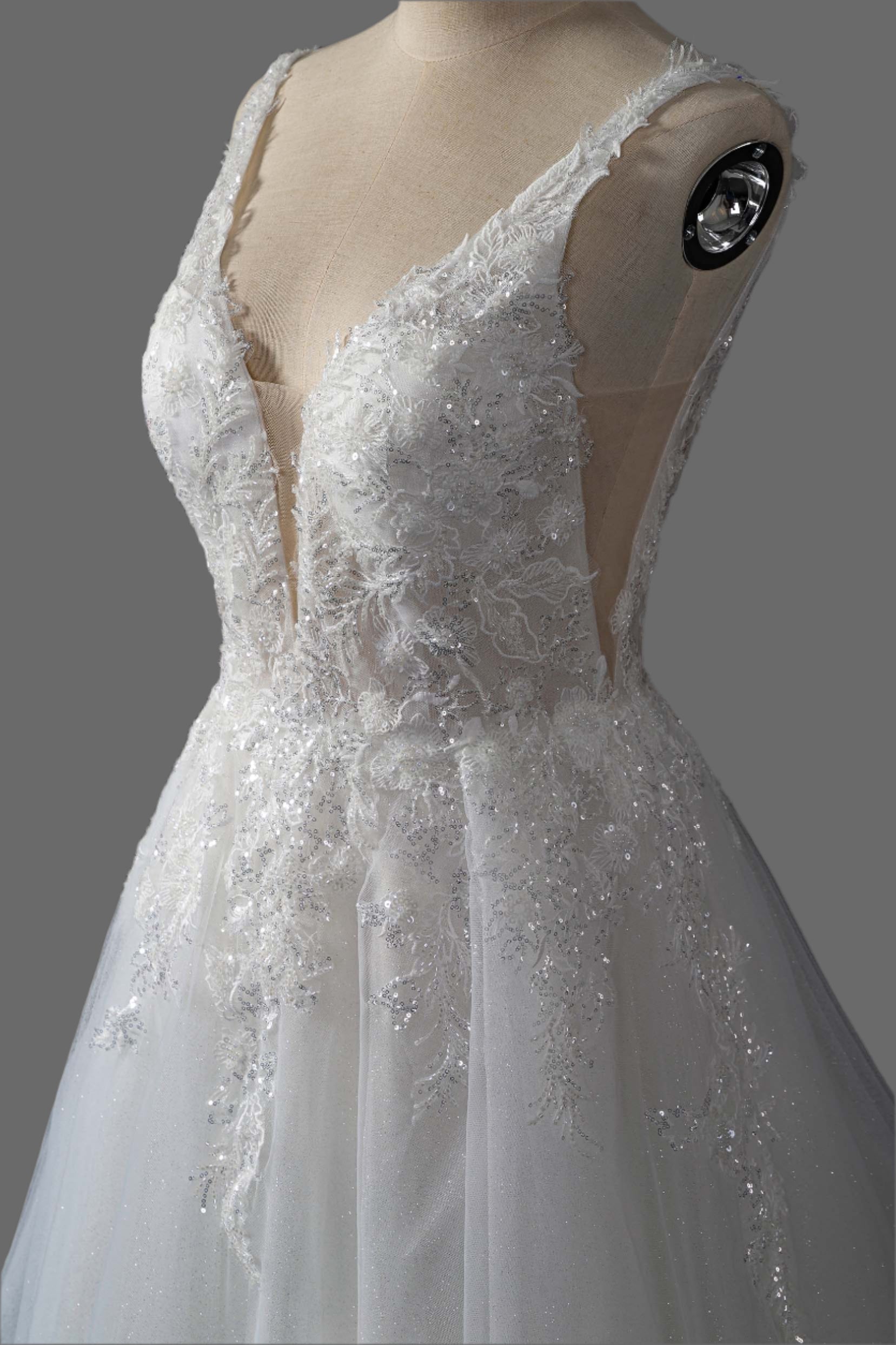 Romantic A-Line Tulle Lace Wedding Dress