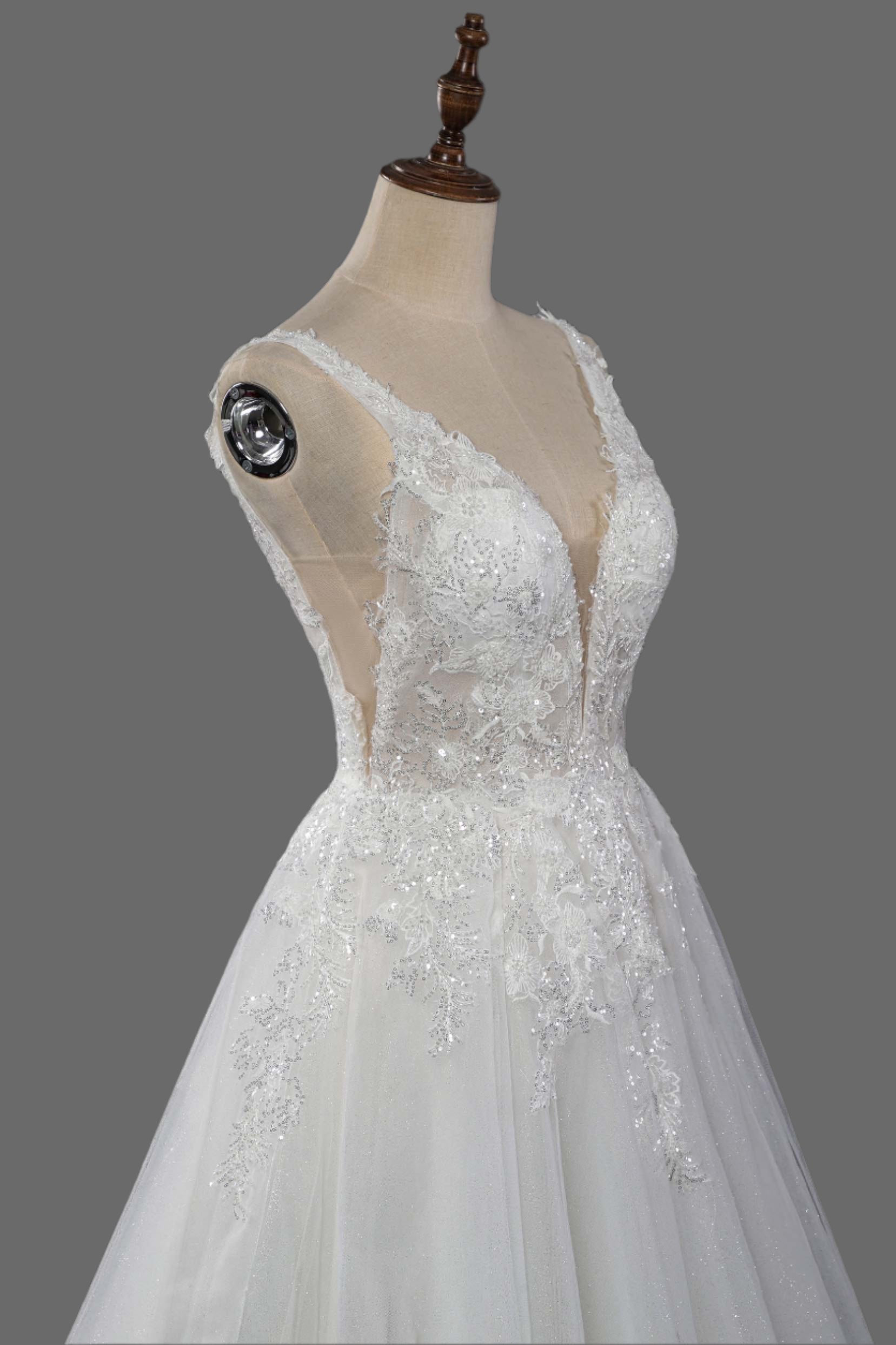 Romantic A-Line Tulle Lace Wedding Dress