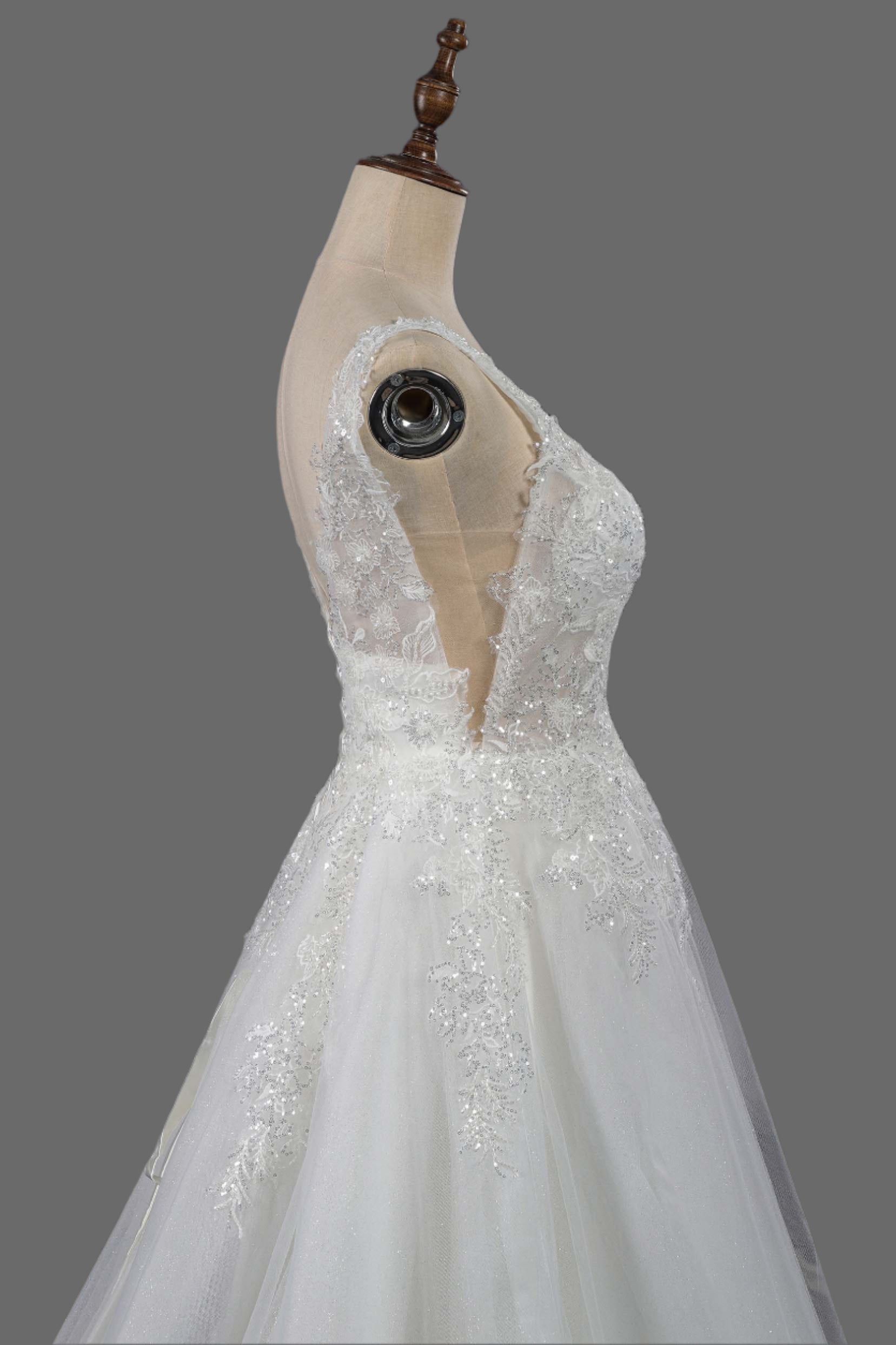 Romantic A-Line Tulle Lace Wedding Dress