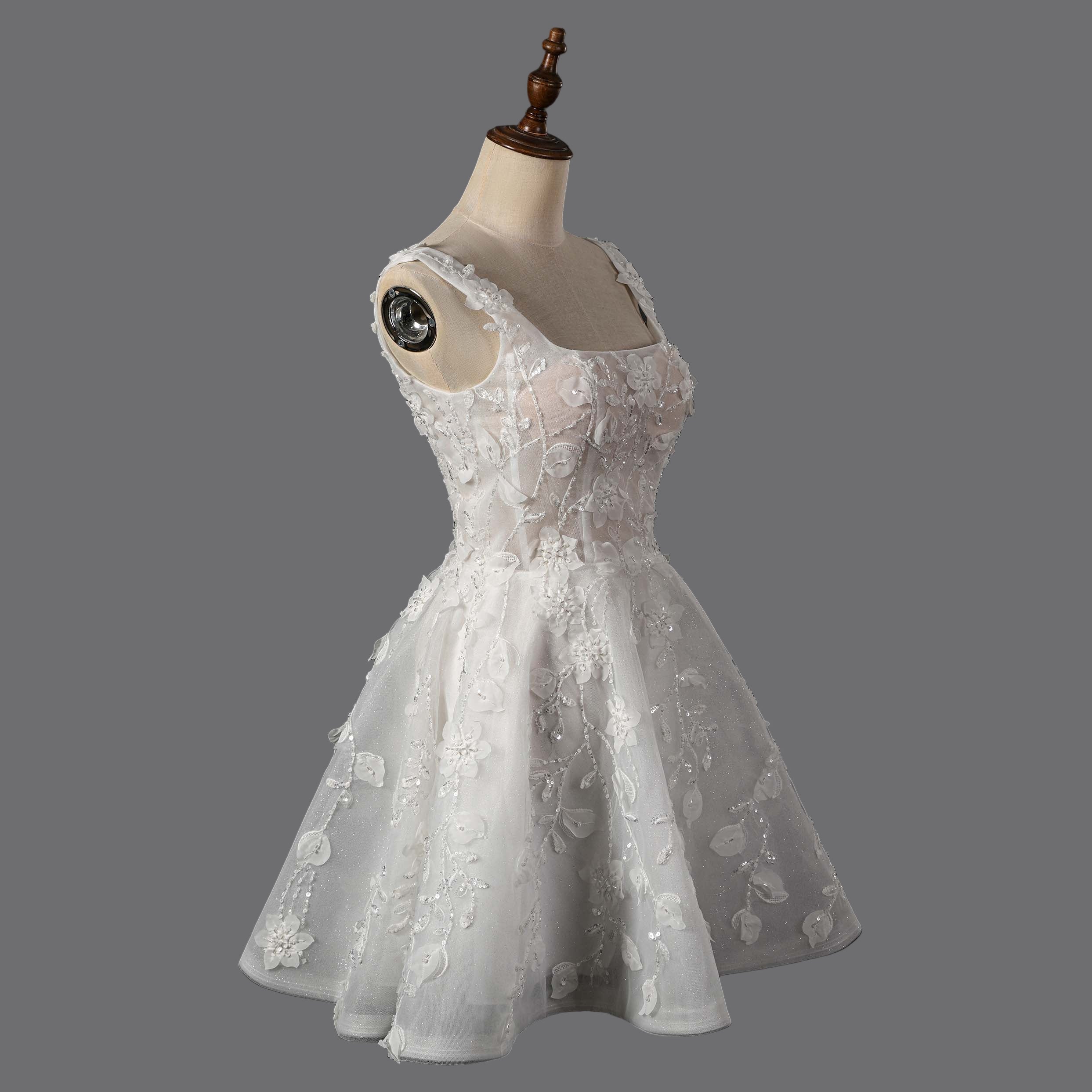 Romantic Ivory Ballgown with Floral Lace Appliqués and Square Neckline