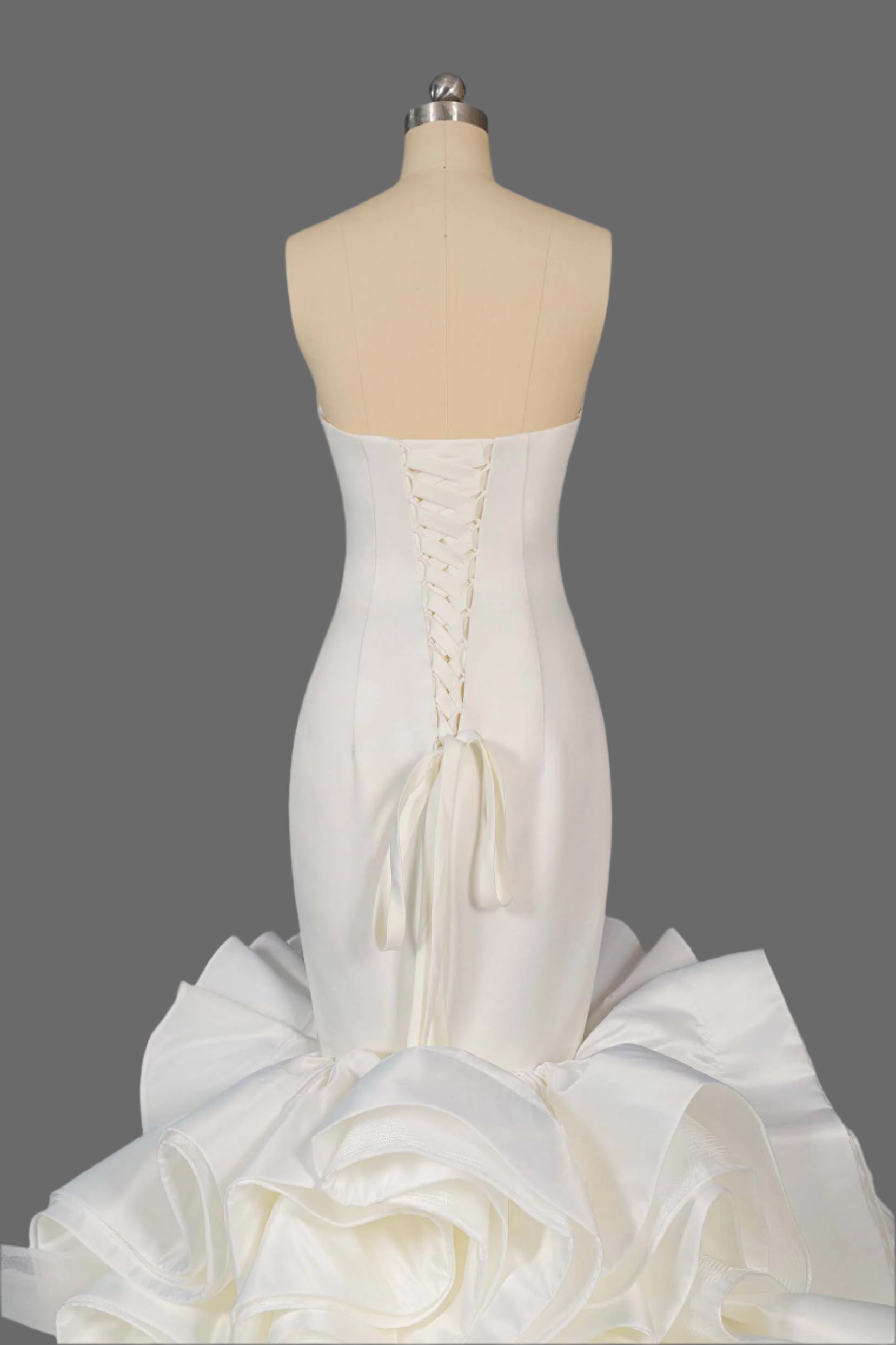 Sweetheart Mermaid Wedding Dress with Ruffled Train