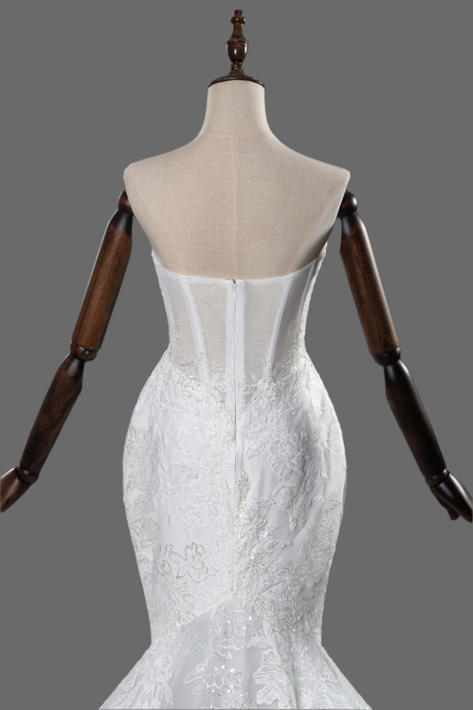 Trumpet-Mermaid Court Train Lace Tulle Wedding Dress