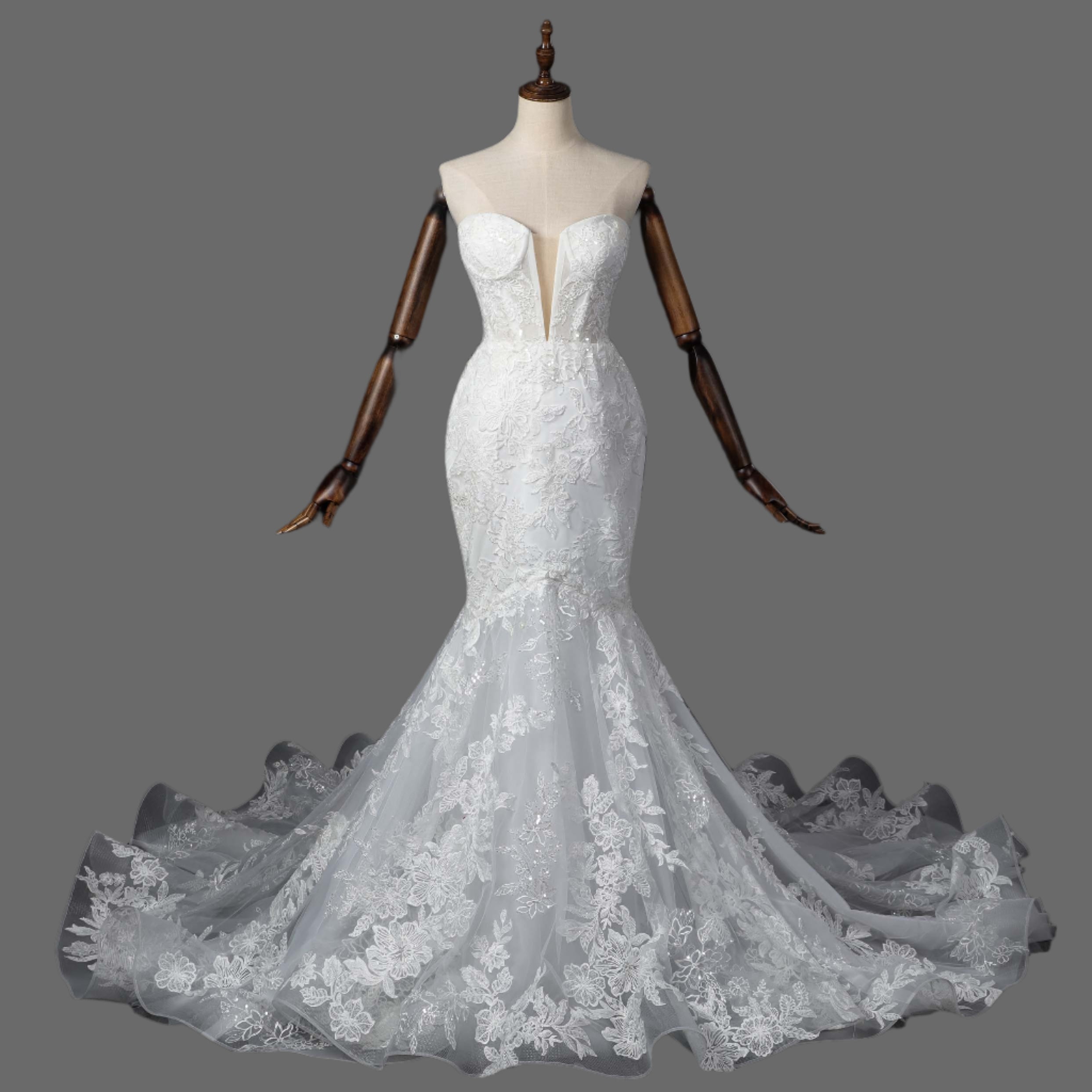 Trumpet-Mermaid Court Train Lace Tulle Wedding Dress