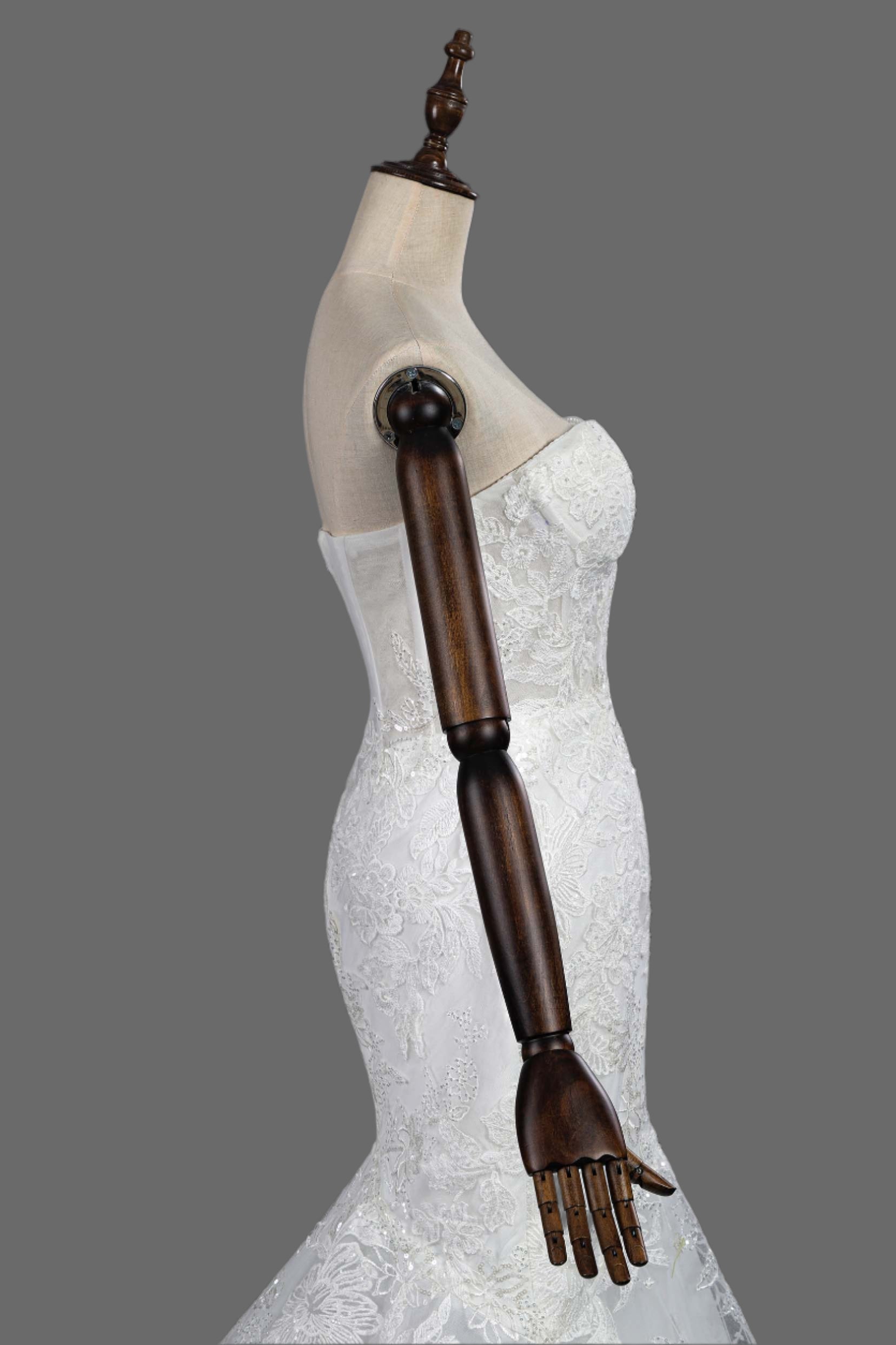 Trumpet-Mermaid Court Train Lace Tulle Wedding Dress