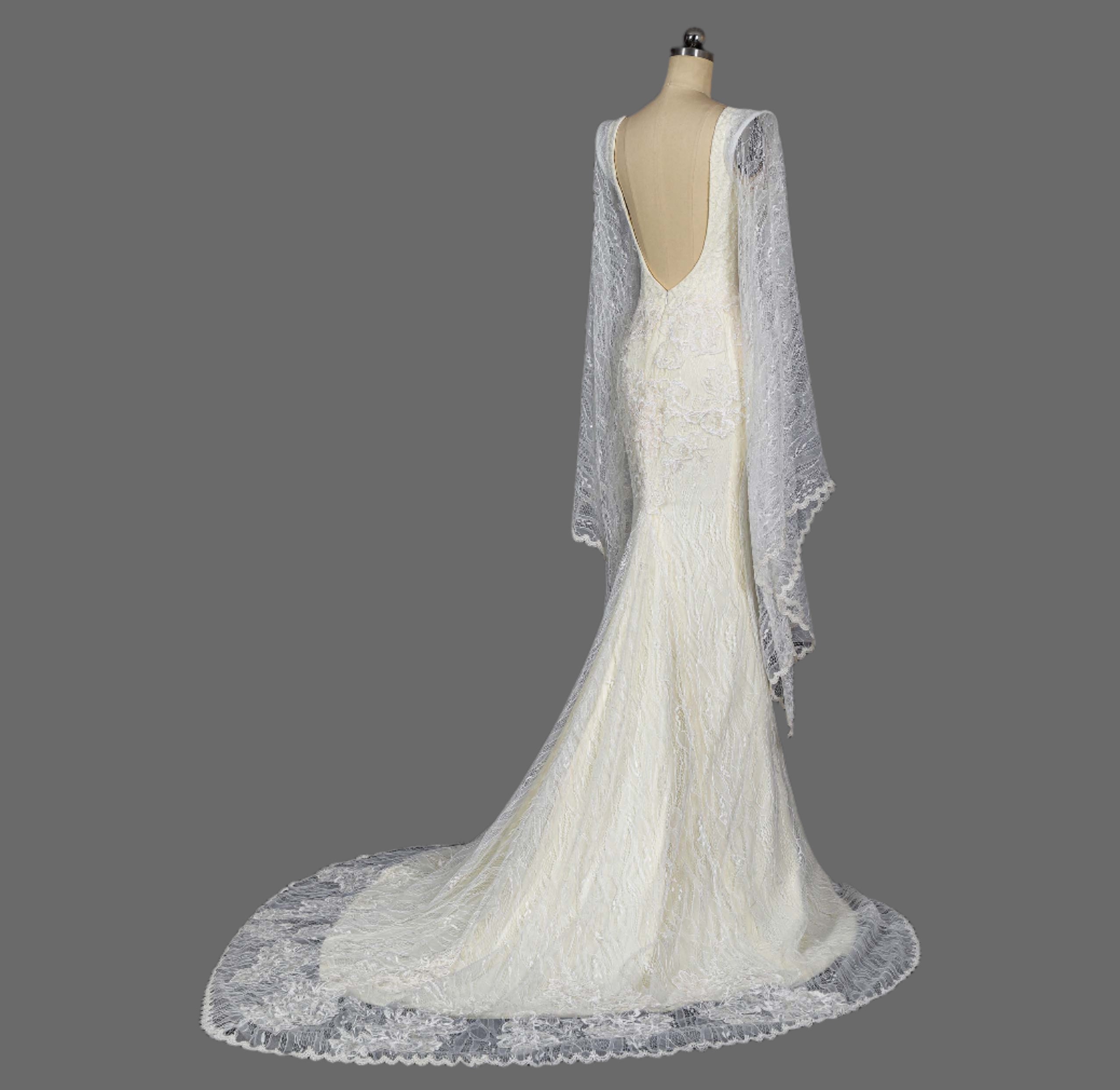 Trumpet-Mermaid Court Train Lace Wedding Dress With Long Sleeves