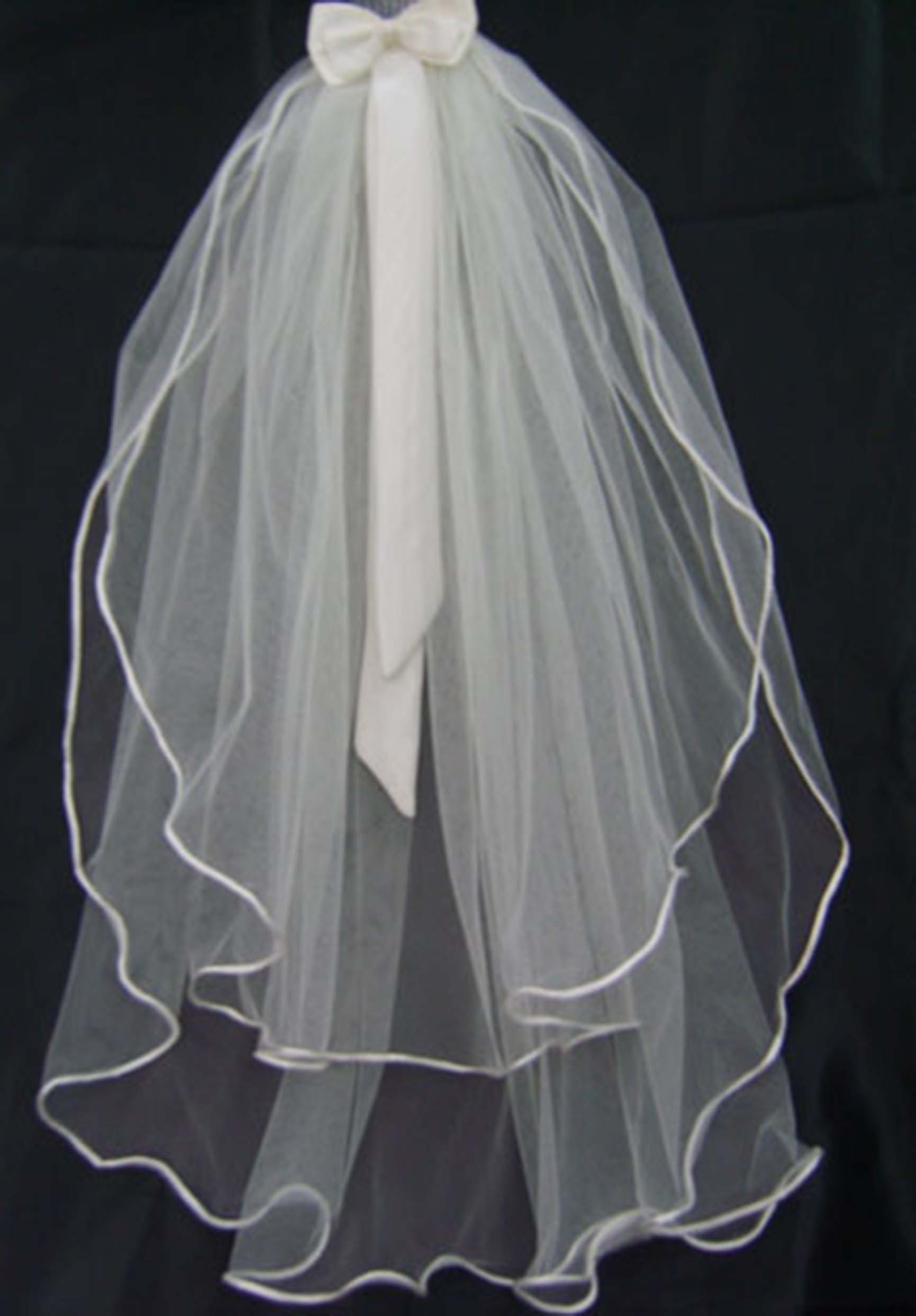 Two-Tier Bridal Veil with Satin Bow & Silver Wire Edge