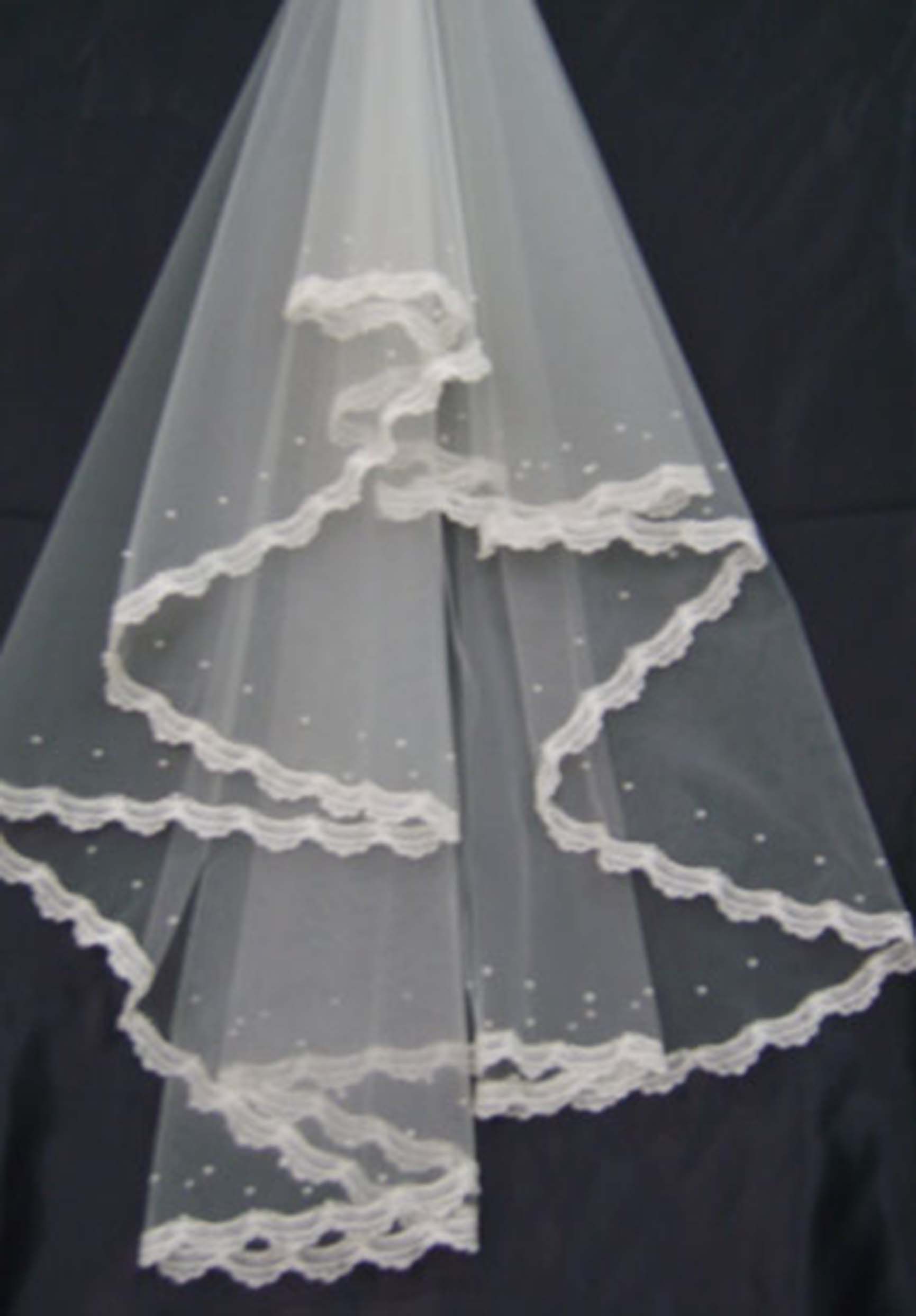 Two-Tier Pearl Dot Bridal Veil with Scalloped Lace Edge