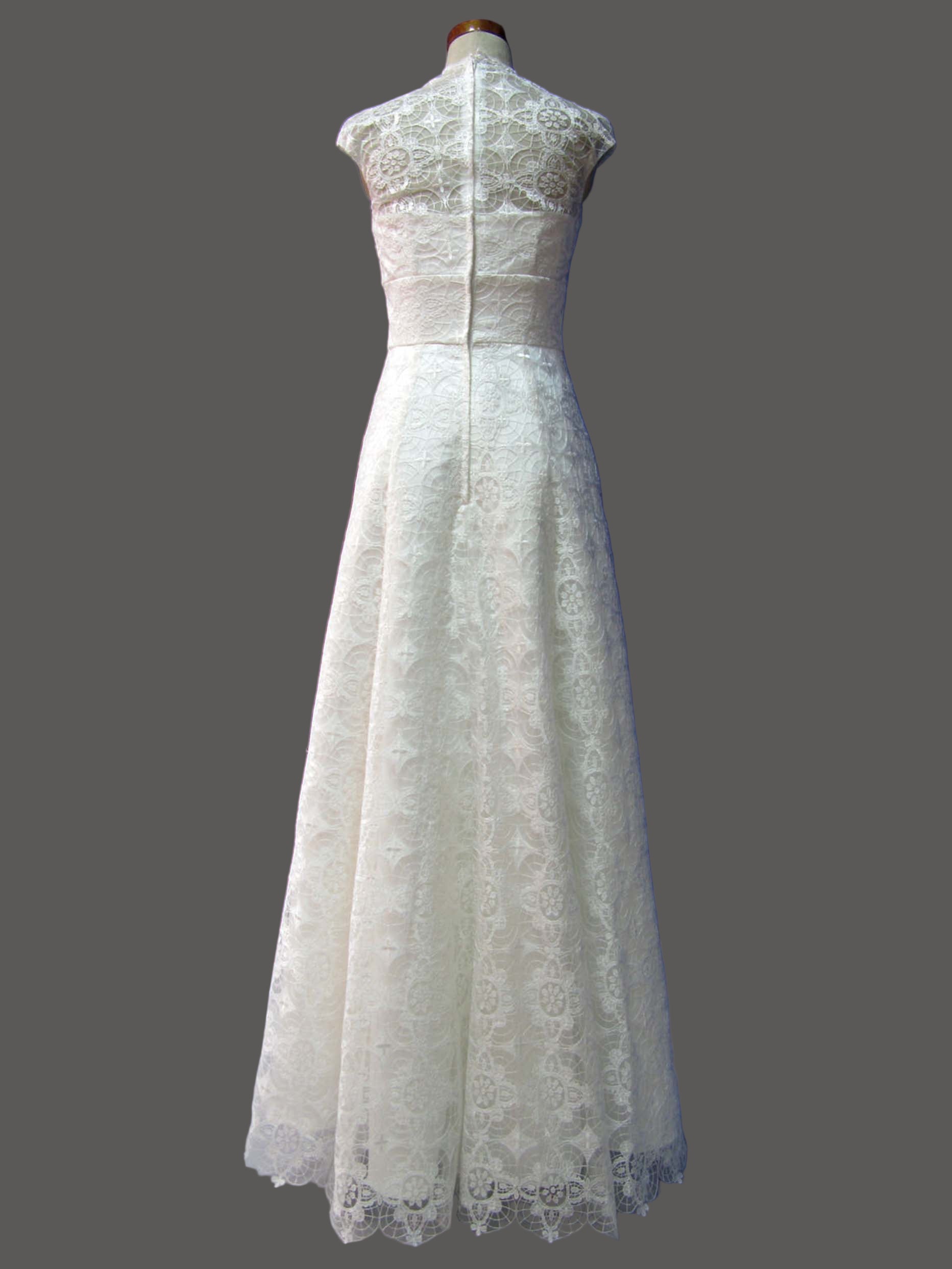 Vintage Lace Cap Sleeve Wedding Dress with Sash - V-Neck A-Line Bridal Gown